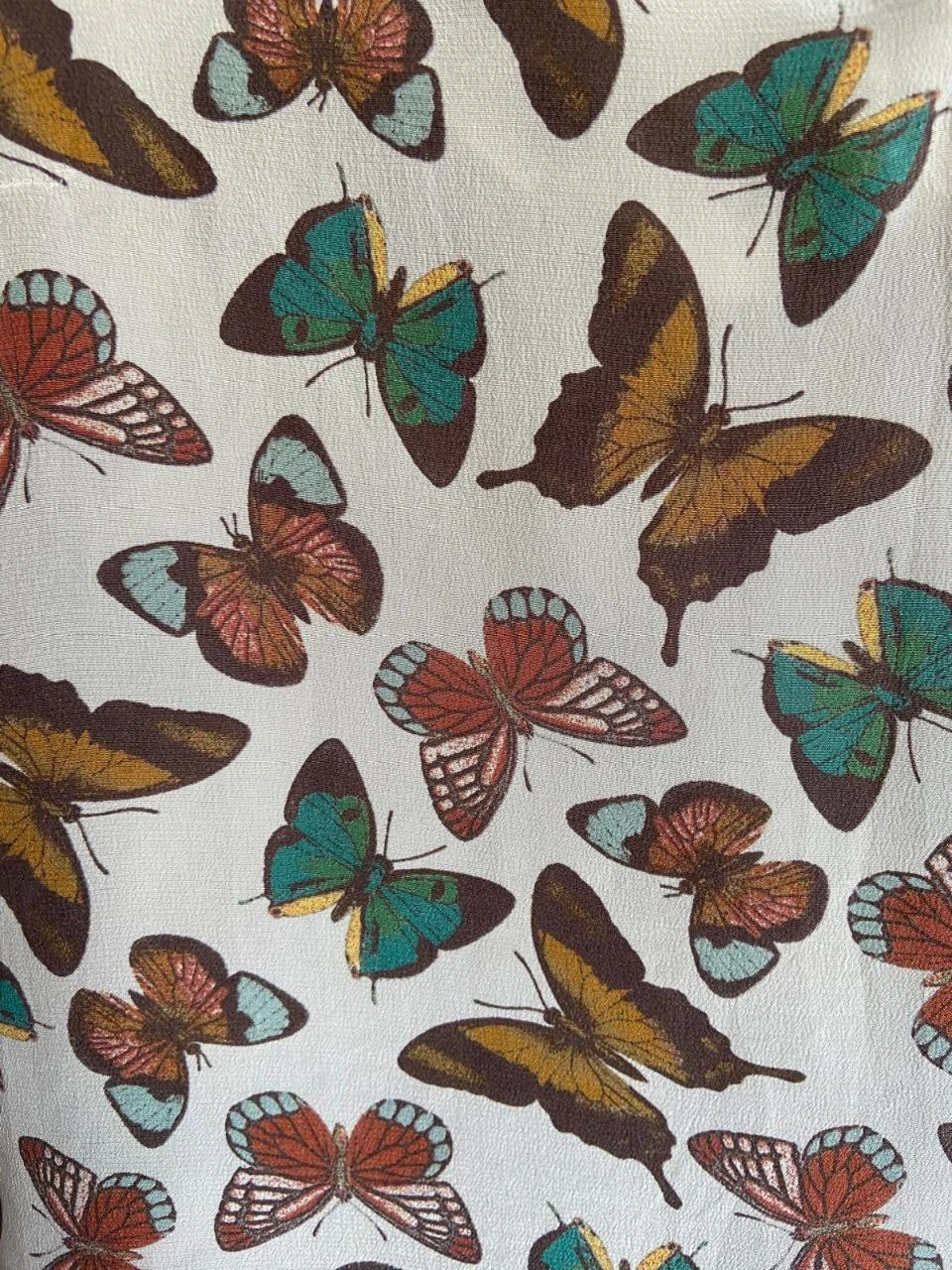 Blusa nueva de seda fluida, estampado mariposas - Massimo Dutti. Talla XS – photo 3